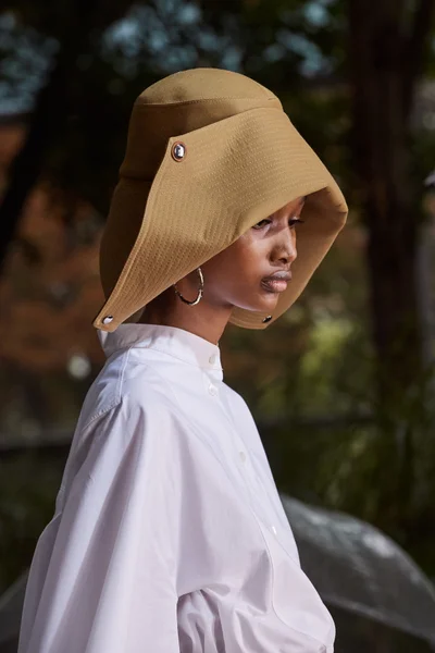 Look 60